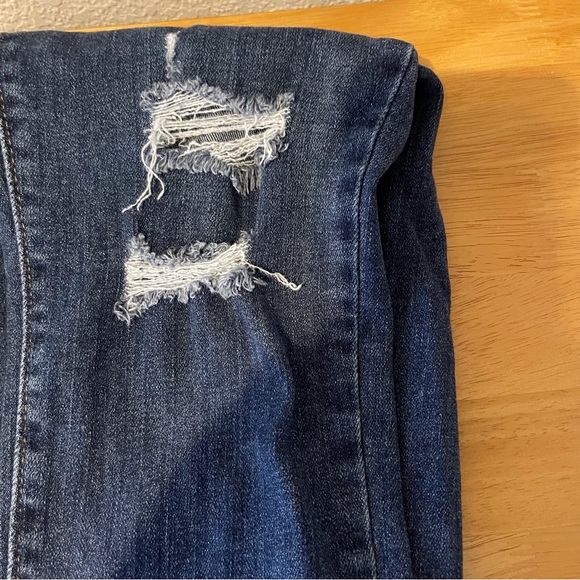 Women’s Levi’s 711 Skinny distressed jeans - Picture 9 of 10